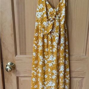 SALE 3/$20 Floral Yellow and White Cupshe Midi Sundress